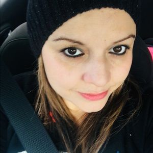 Meet your Posher, Vanessa